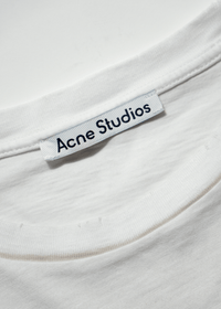 ACNE STUDIOS WHITE LOGO T-SHIRT - VESSEL, racing forward
