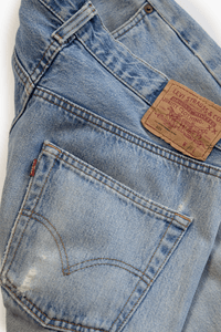 LEVI'S 501 JEANS LIGHT WASH - VESSEL, racing forward
