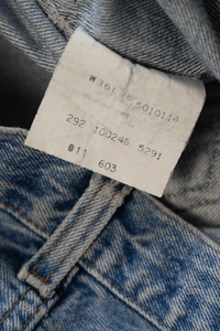 LEVI'S 501 JEANS LIGHT WASH - VESSEL, racing forward