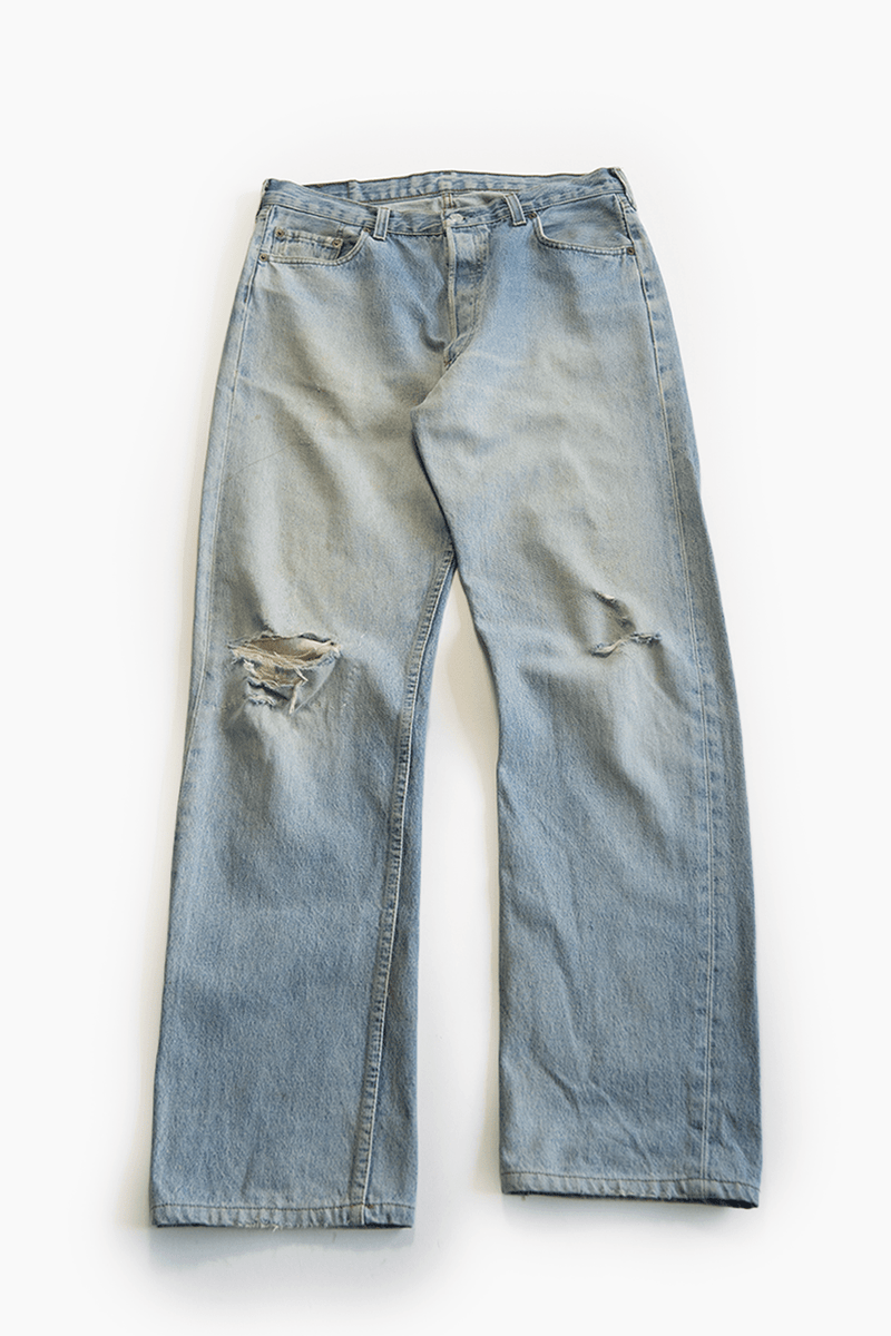 LEVI'S 501 JEANS LIGHT WASH - VESSEL, racing forward
