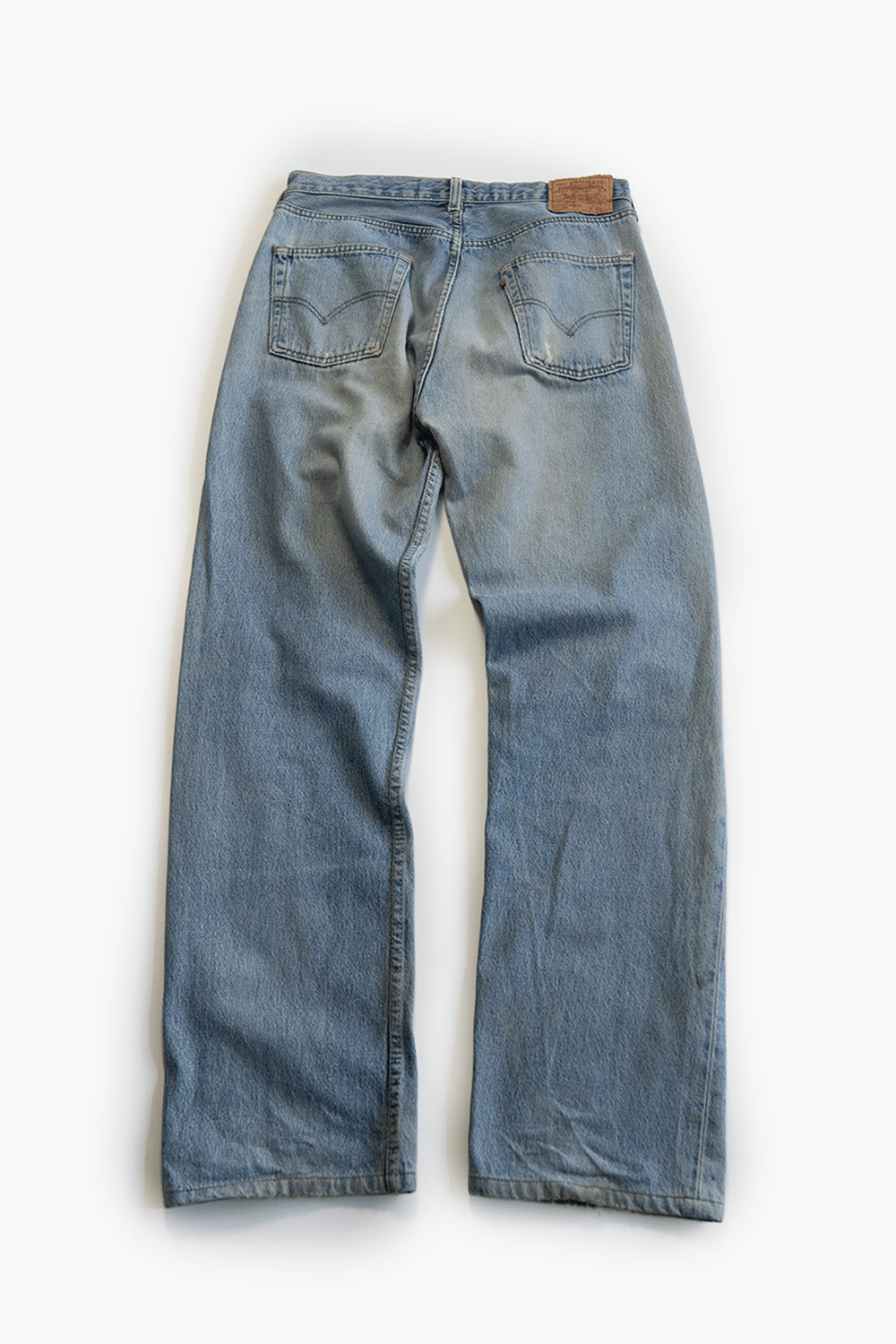 LEVI'S 501 JEANS LIGHT WASH - VESSEL, racing forward