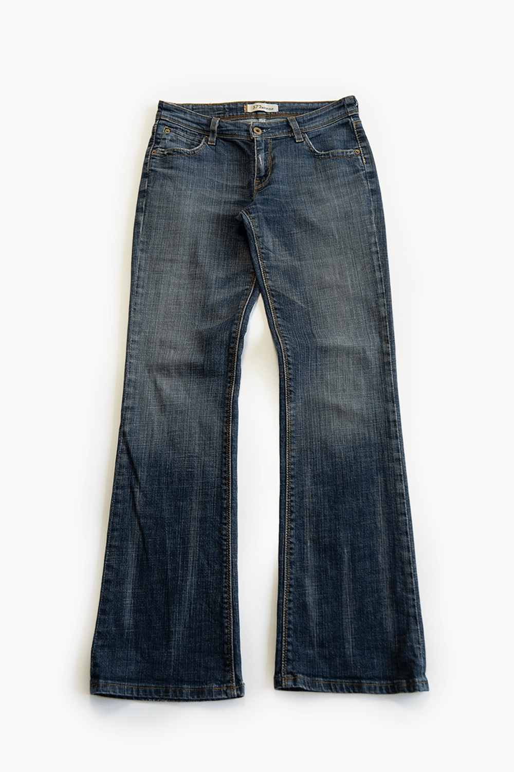 LEVI'S 572 BOOT CUT JEANS - VESSEL, racing forward