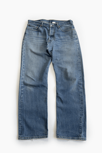 LEVI'S VINTAGE 501 JEANS - VESSEL, racing forward