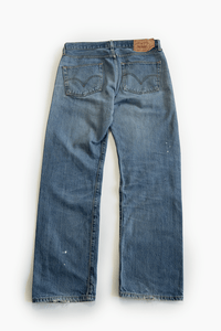 LEVI'S VINTAGE 501 JEANS - VESSEL, racing forward