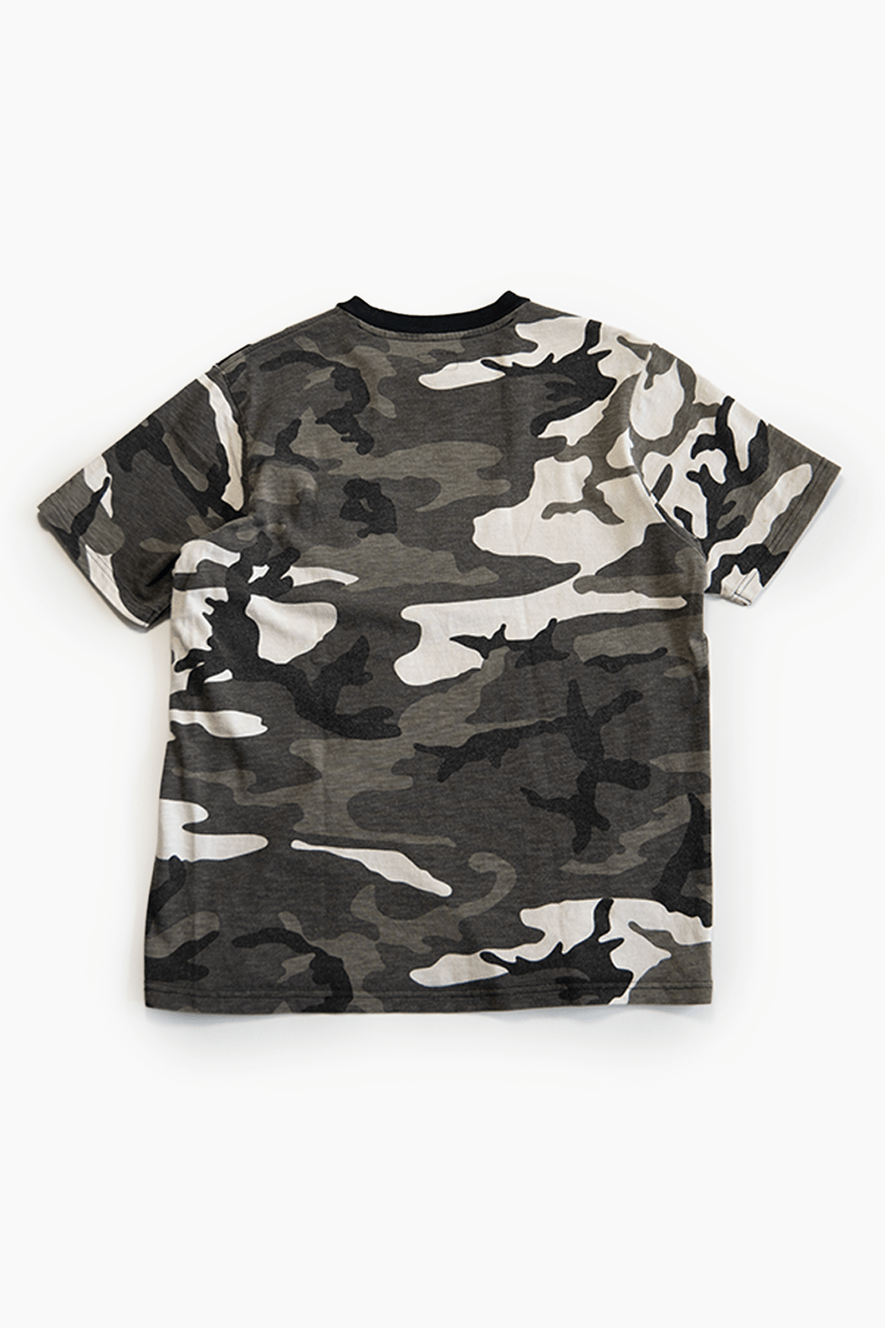 SUPREME SS POCKET TEE — SNOW CAMO FW18 - VESSEL, racing forward